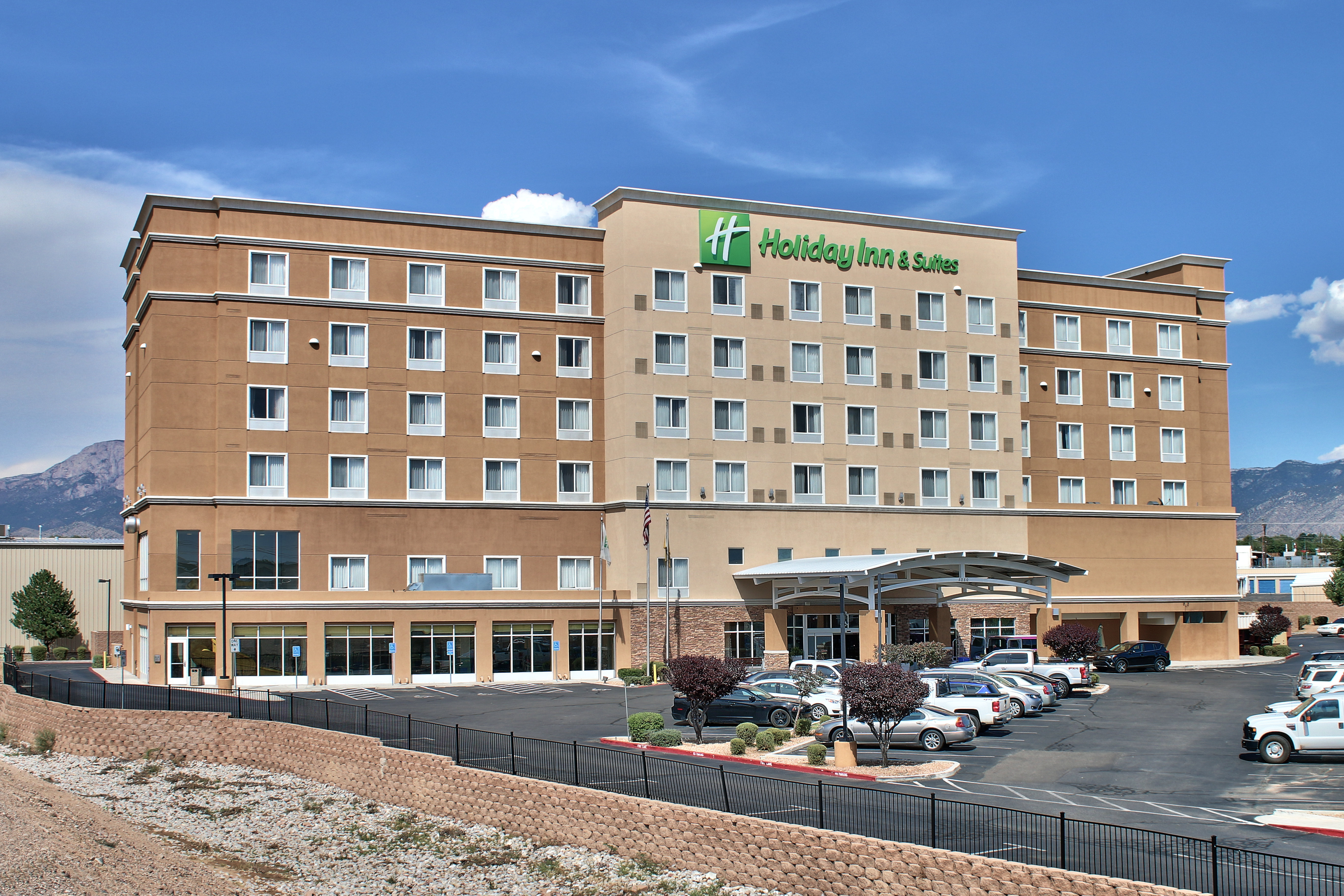 Holiday Inn Hotel & Suites North I-25