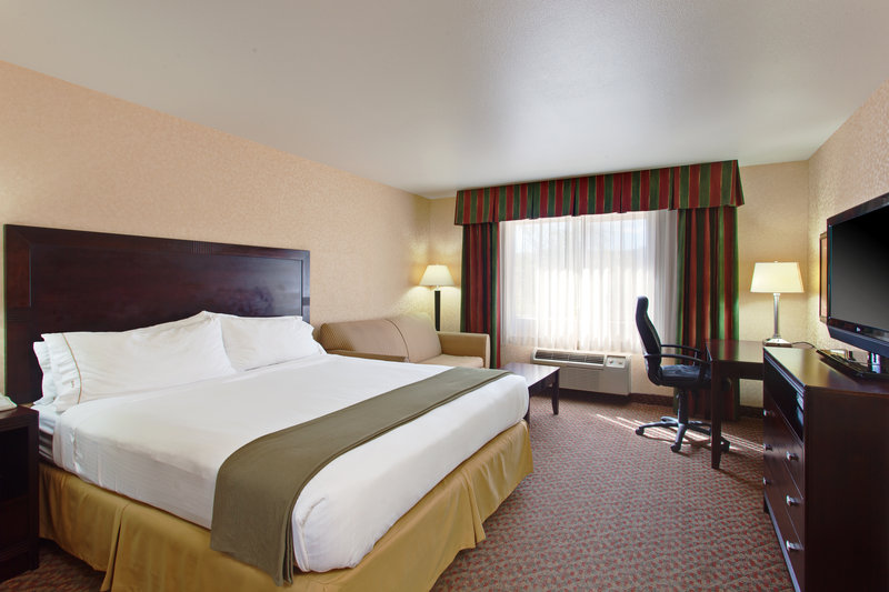 HOLIDAY INN EXPRESS TEMECULA