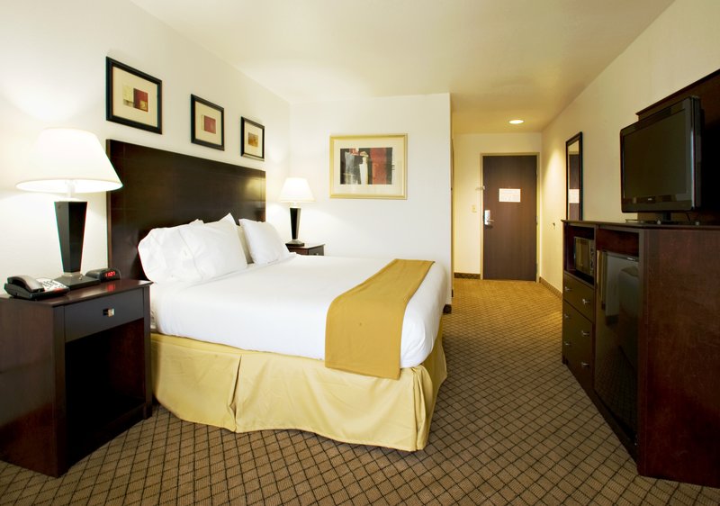 HOLIDAY INN EXP STES CHILDRESS