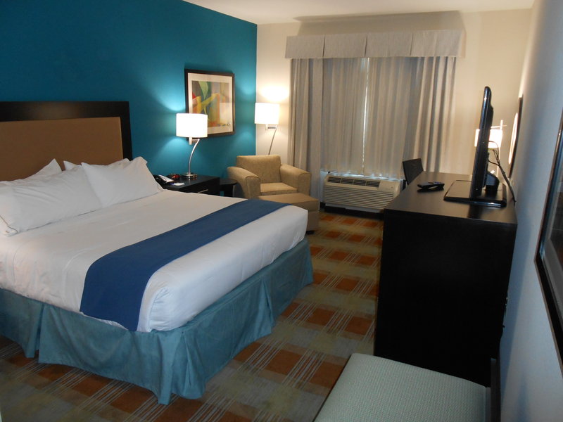 Holiday Inn Express and Suites Houston Northwest-Brookhollow