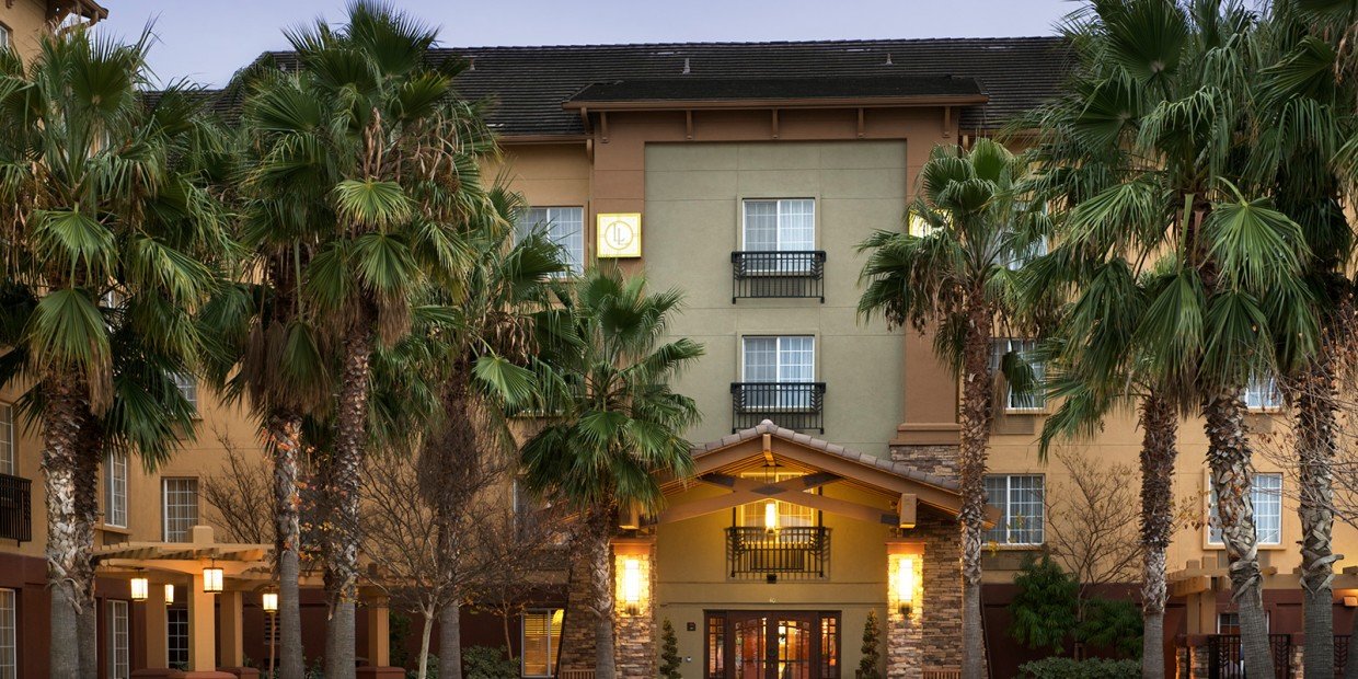 LARKSPUR LANDING SACRAMENTO