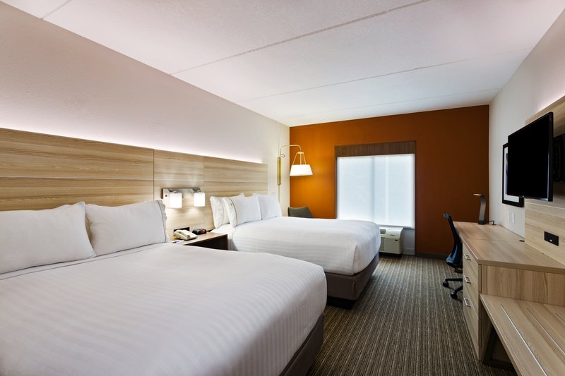 2 QUEEN BEDS NONSMOKING