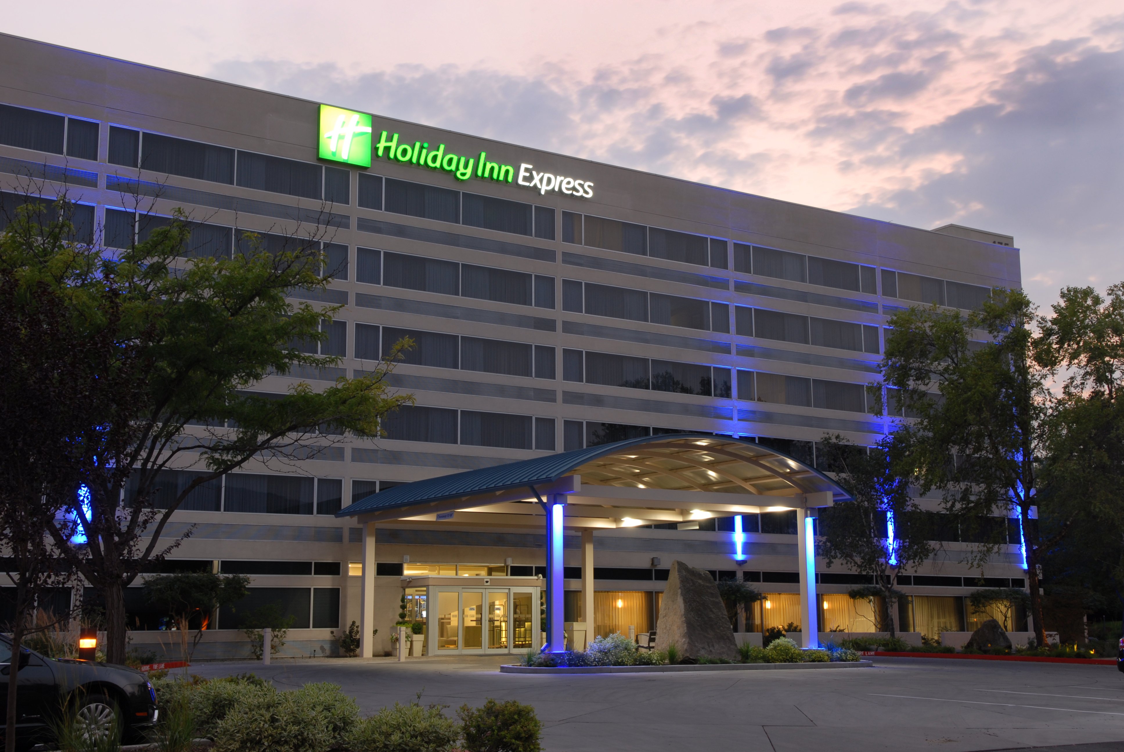 Holiday Inn Express Downtown