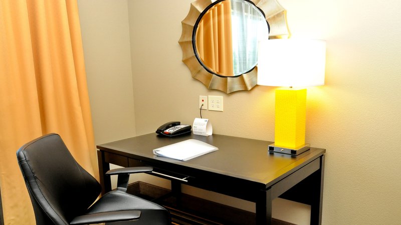 Holiday Inn Express Covington-Madisonville