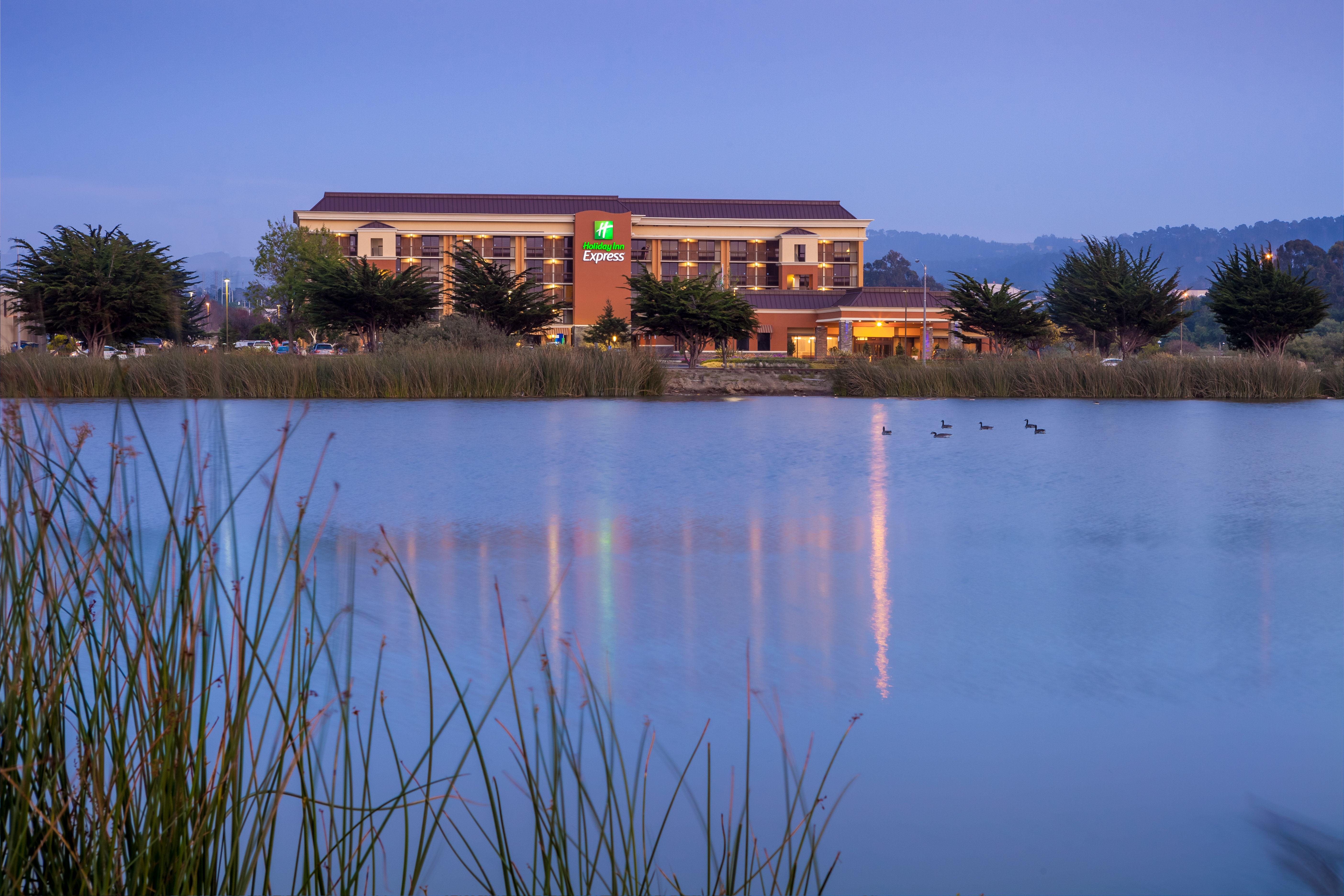 Holiday Inn Express At Monterey Bay