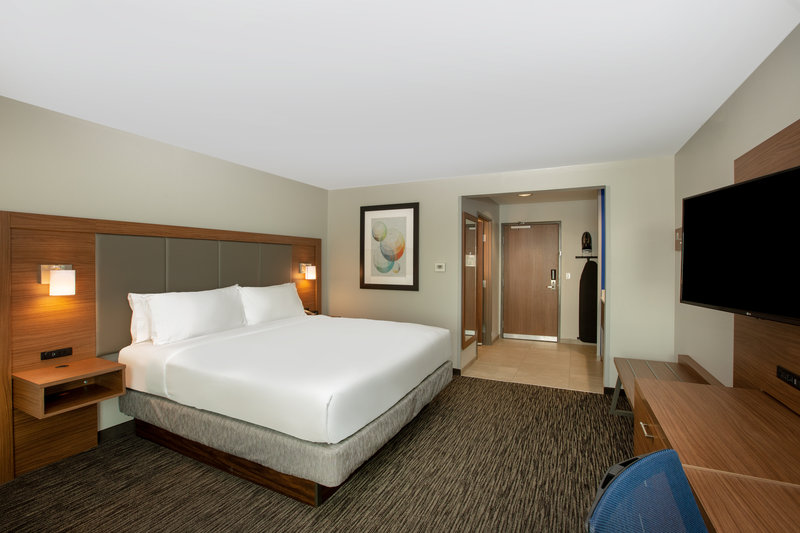 HOLIDAY INN EXP STES NORFOLK