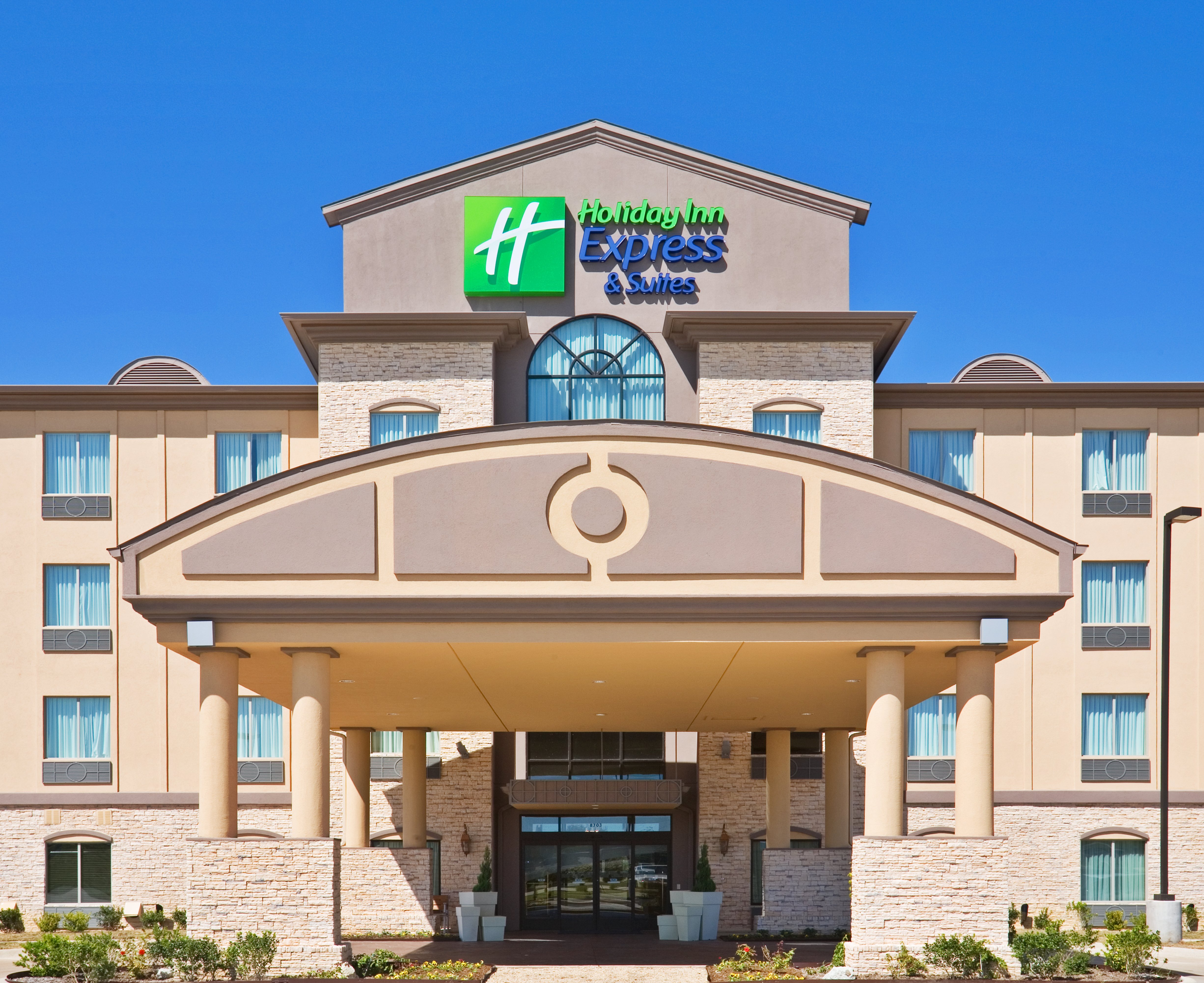 Holiday Inn Express & Suites Dallas East