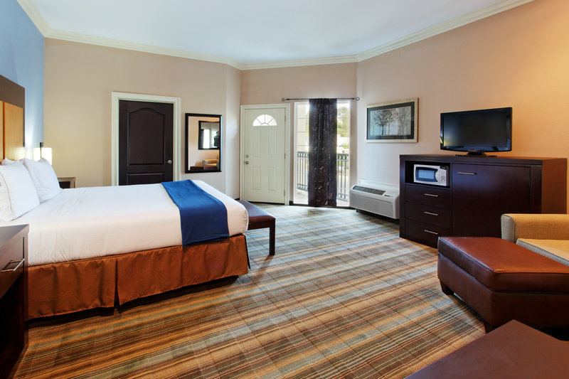 1 KING BED EXECUTIVE NONSMOKING