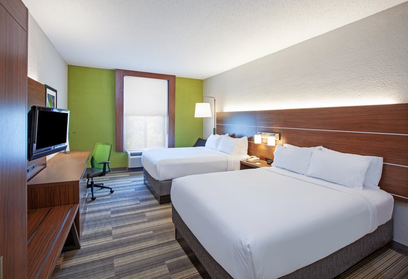 TWO QUEEN BEDS NONSMOKING