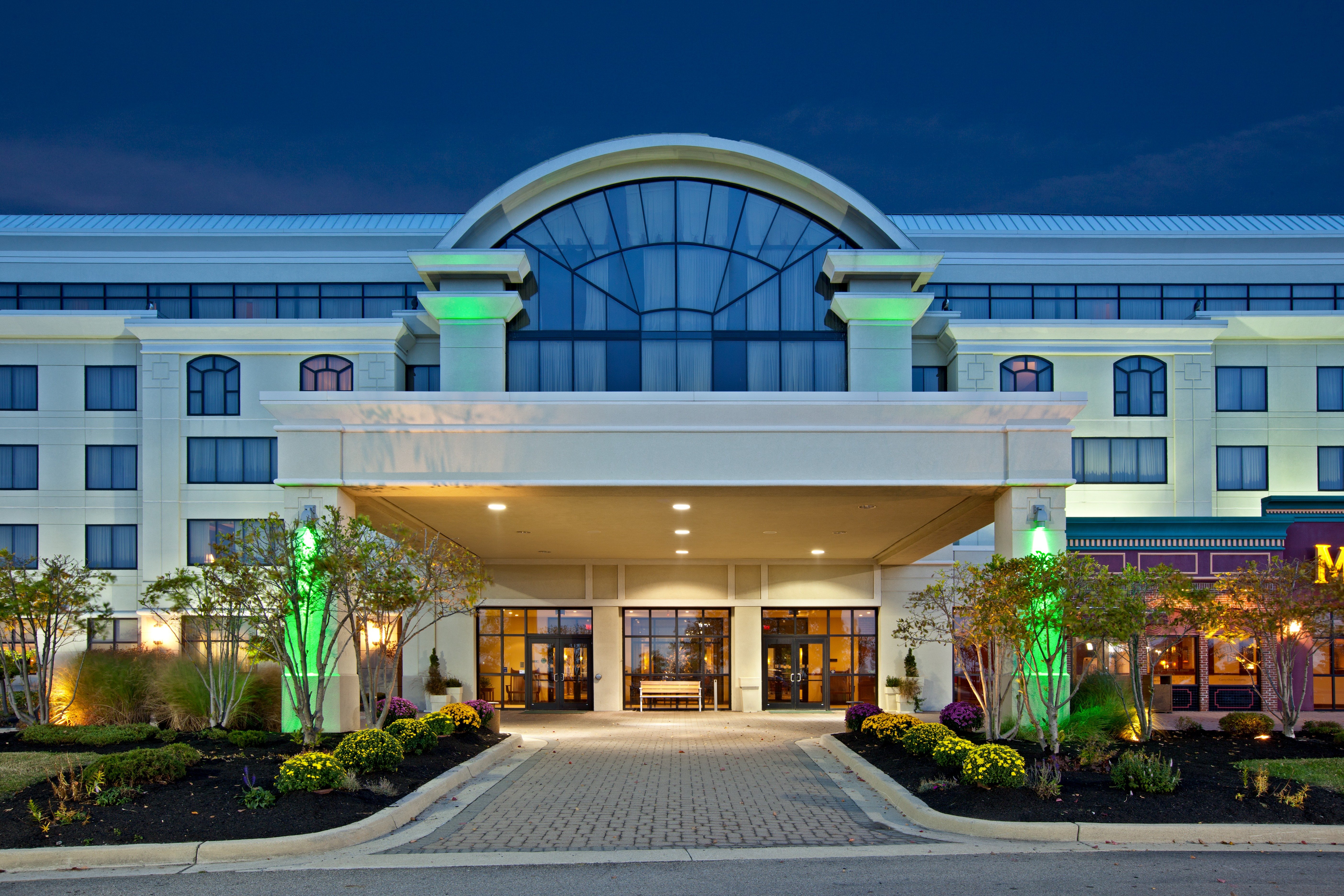 Holiday Inn at Roberts Centre