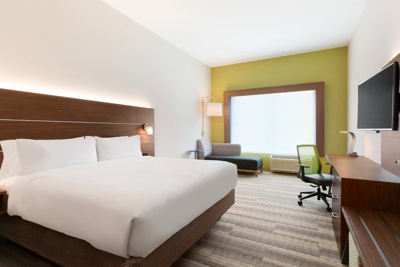 Holiday Inn Express and Suites Cincinnati NE – Red Bank Road