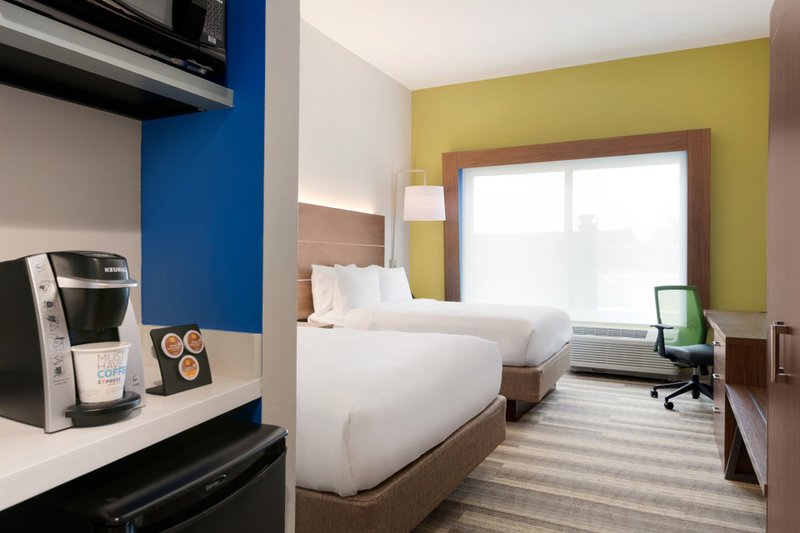 TWO QUEEN BEDS NONSMOKE