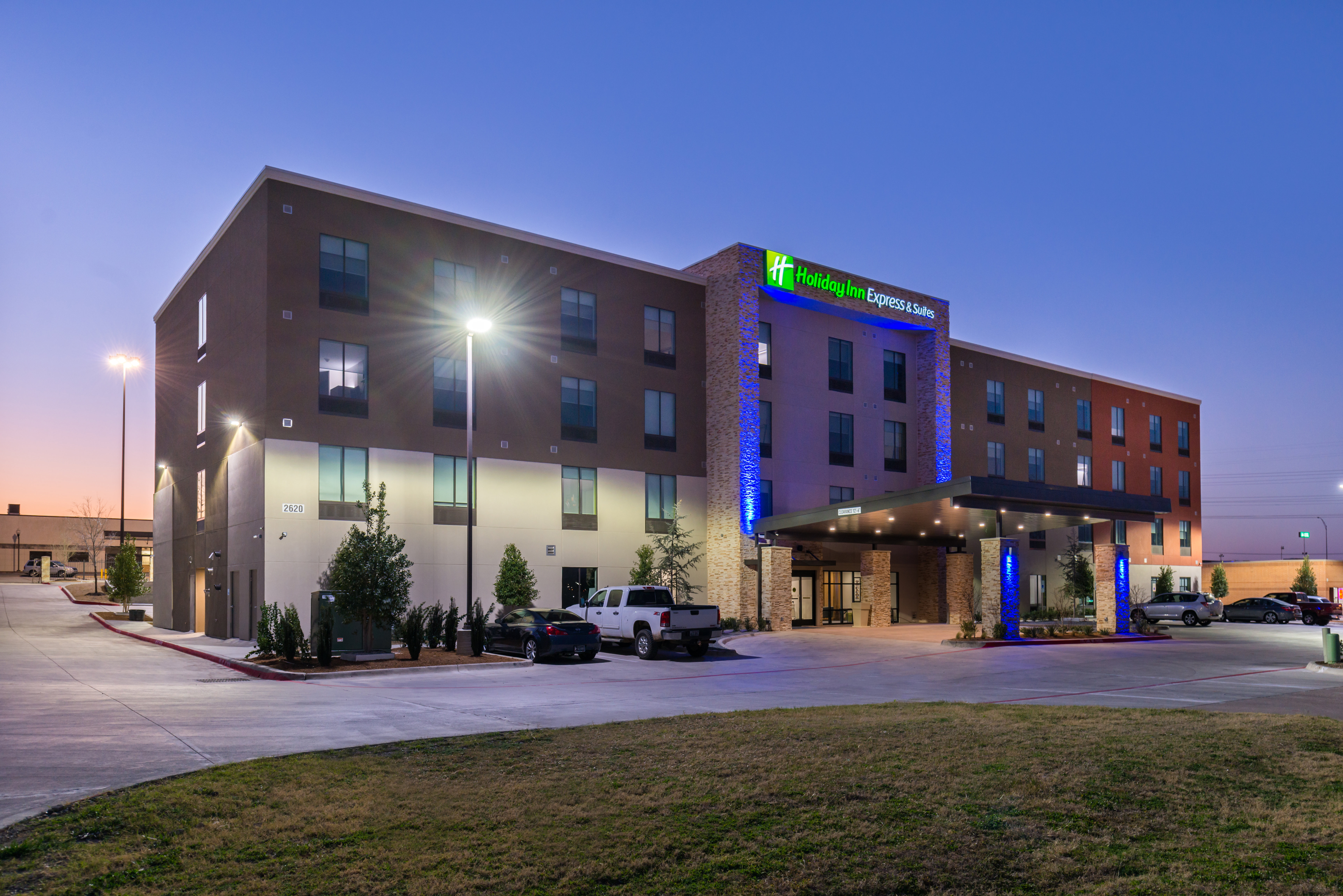 Holiday Inn Express-Suites Fort Worth W.