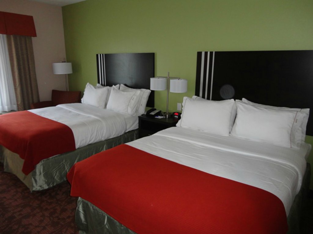 Holiday Inn Express KENEDY, Karnes