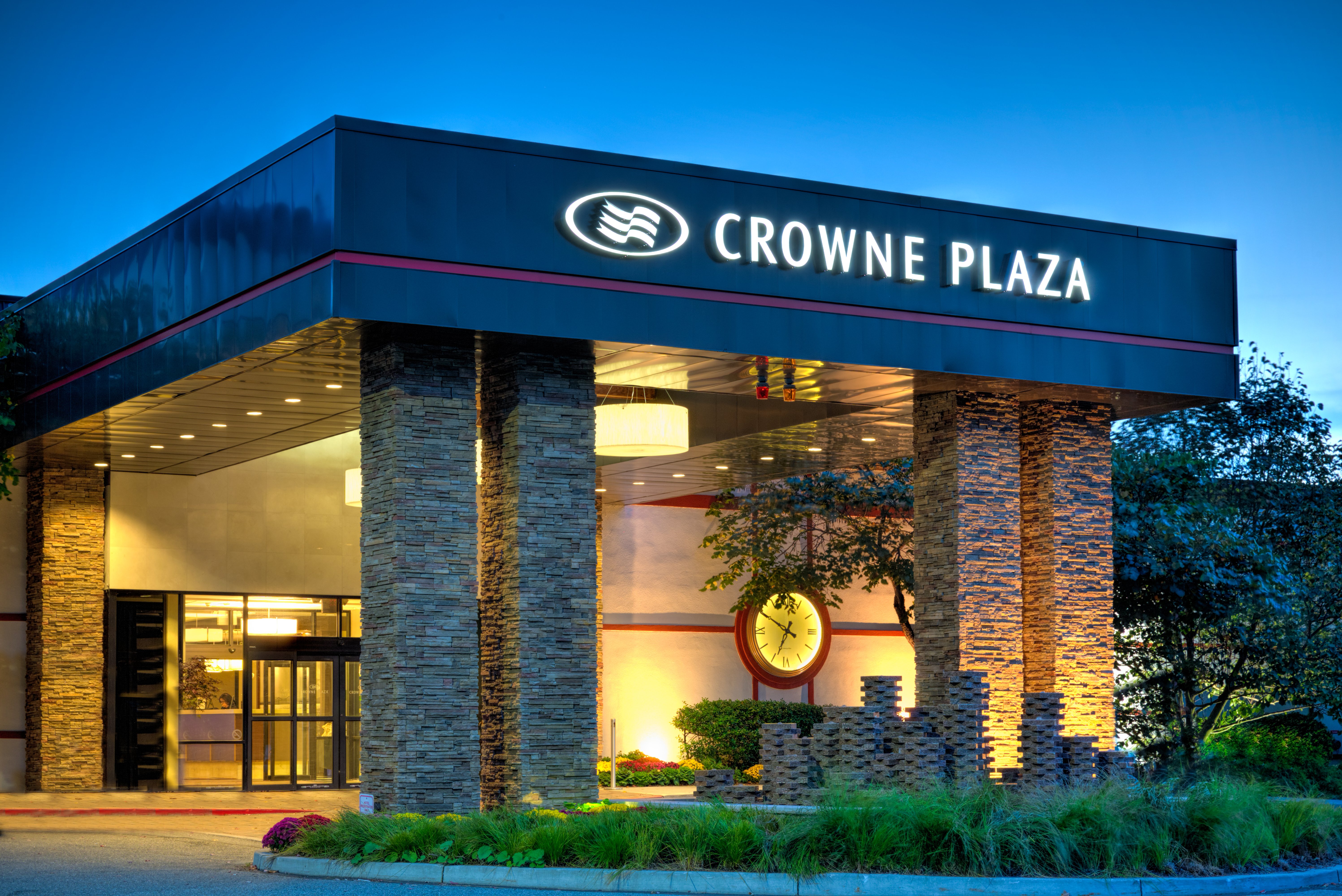 Crowne Plaza Hotel 3 Executive Blvd Suffern Ny 10901