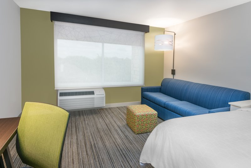 2 BED HEARING ACCESSIBLE NONSMOKING