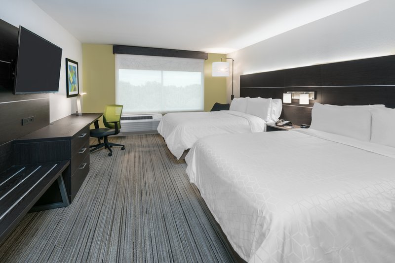 TWO QUEEN BEDS NONSMOKE