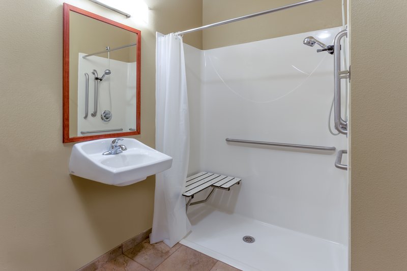 CANDLEWOOD SUITES MINOT