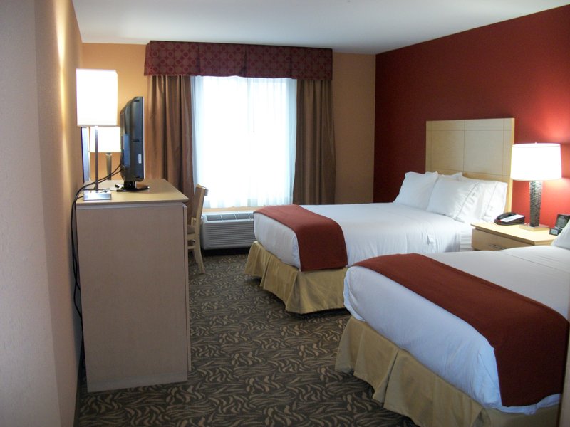 HOLIDAY INN EXPRESS CORTLAND