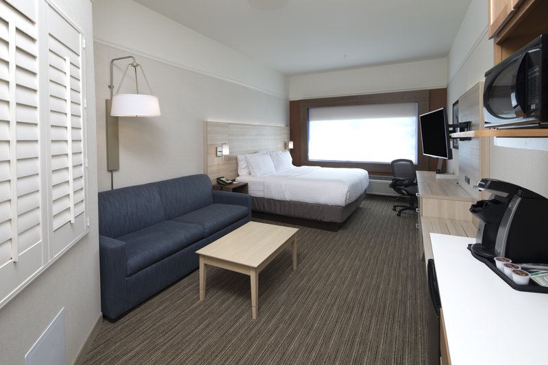 Holiday Inn Express and Suites La Porte
