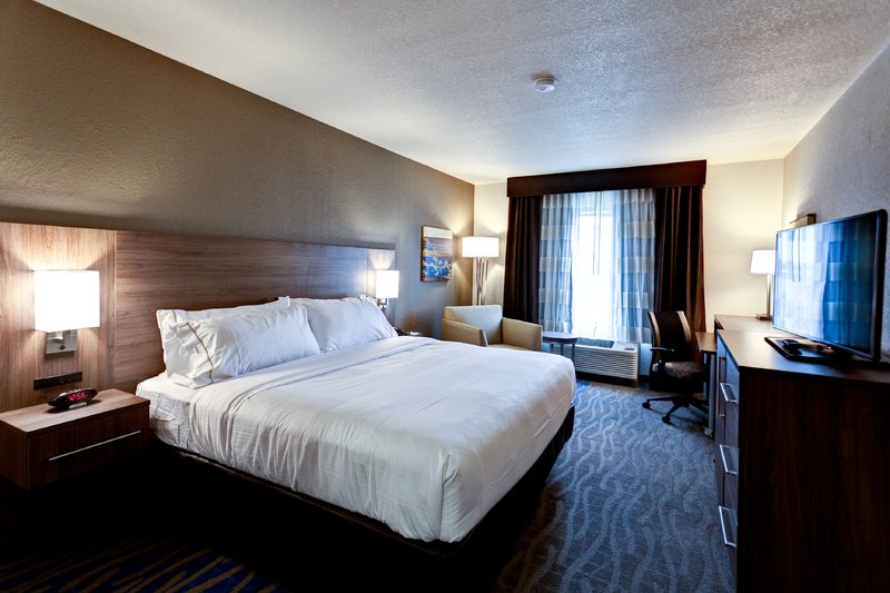 Holiday Inn Express and Suites Manhattan