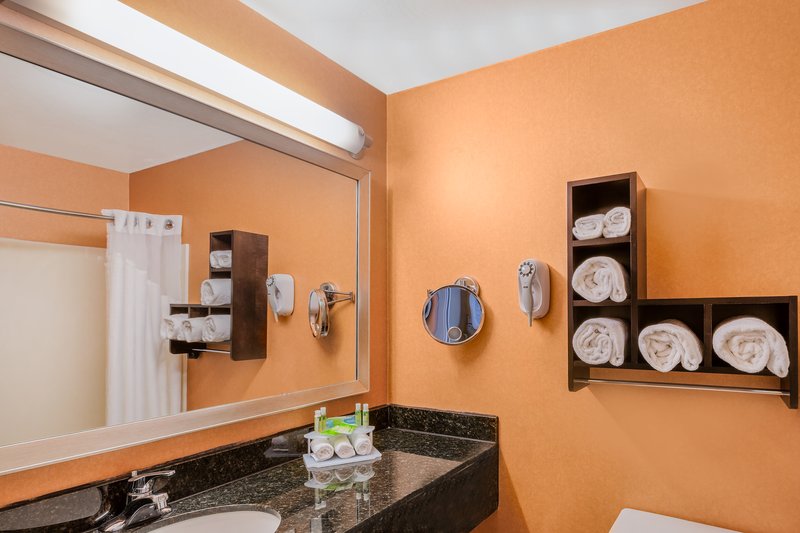 HOLIDAY INN EXP STS MORGAN HIL