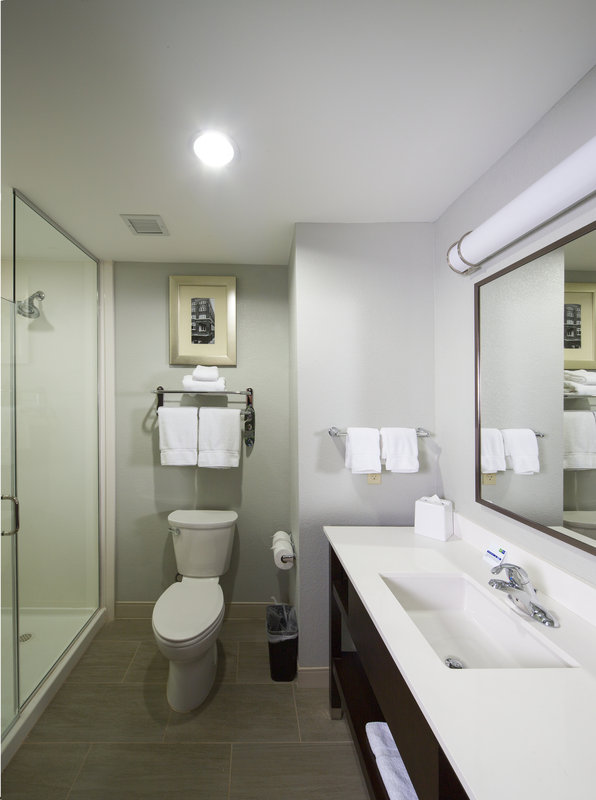 Holiday Inn Express and Suites Oklahoma City Dwtn – Bricktown