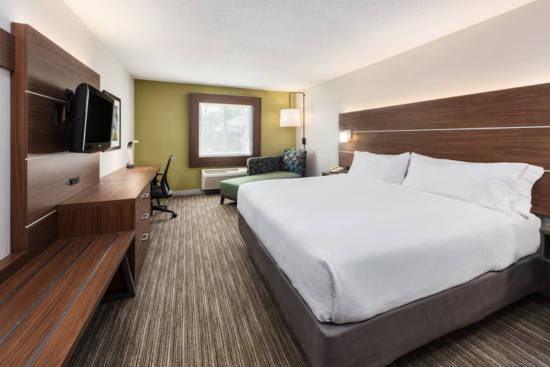HOLIDAY INN EXPRESS WARRENTON