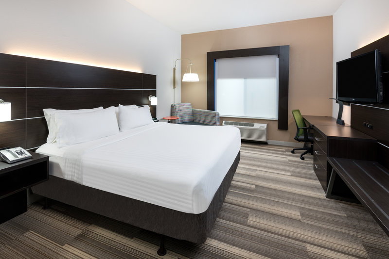 HOLIDAY INN EXPRESS HILLSVILLE