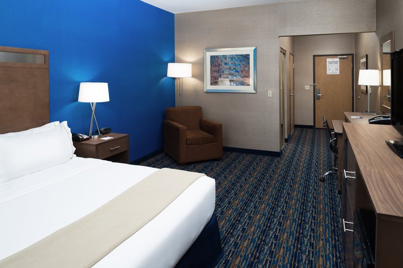 Holiday Inn Express Rocklin – Galleria Area