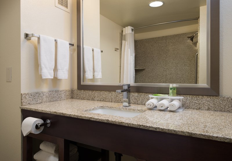 Holiday Inn Express Rocklin – Galleria Area