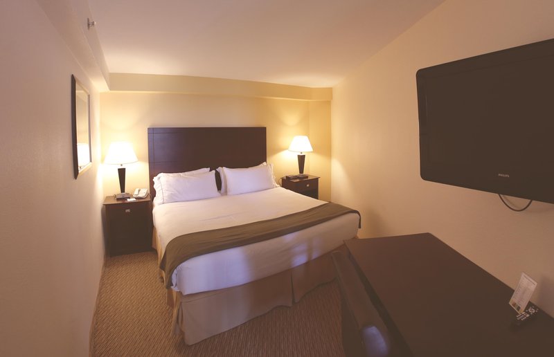 HOLIDAY INN EXPRESS ST IGNACE