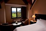 2 Bedroom Family Suite, Bedroom 1: 1 King, Bedroom 2: 2 Twin, Mountain view