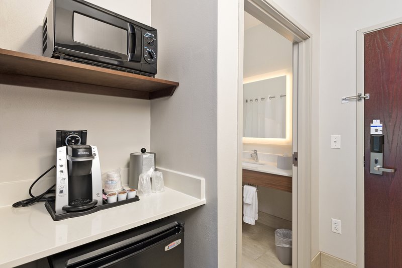 HOLIDAY INN EXP STES CONROE