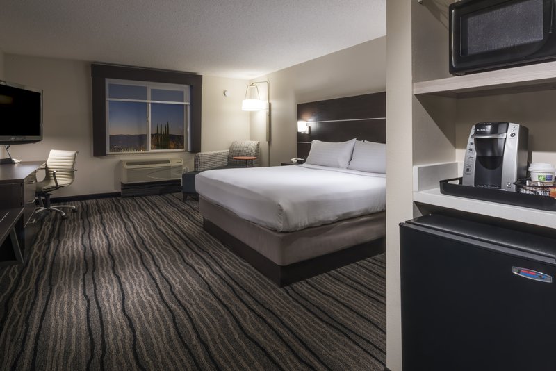 HOLIDAY INN EXP STES LIVERMORE