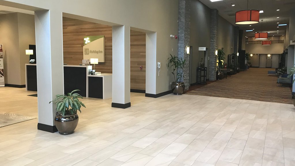 Our lobby atrium offers a grand welcome that can elevate your mood