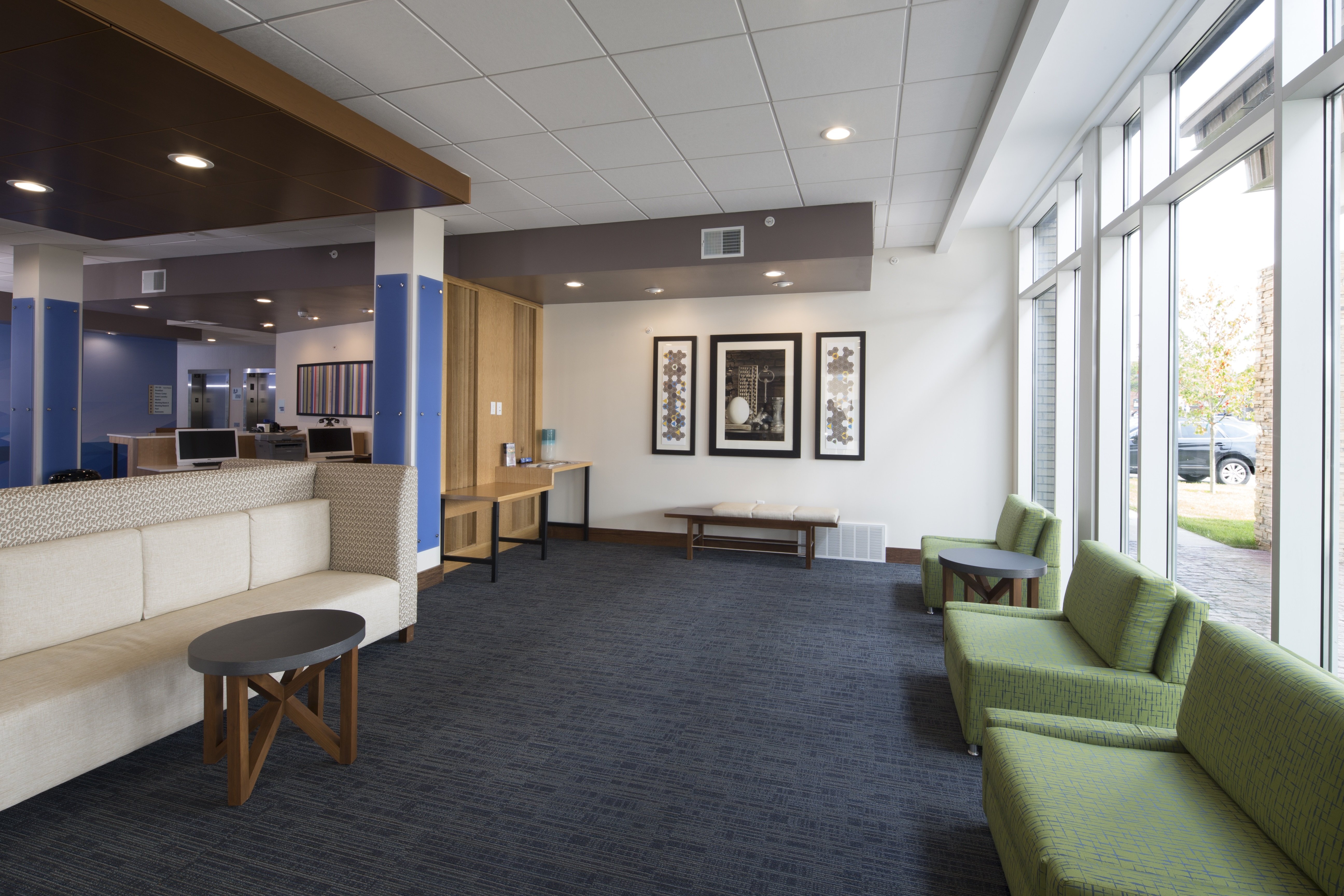 Holiday Inn Express and Suites Alpena – Downtown
