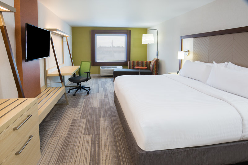 Holiday Inn Express and Suites Pahrump