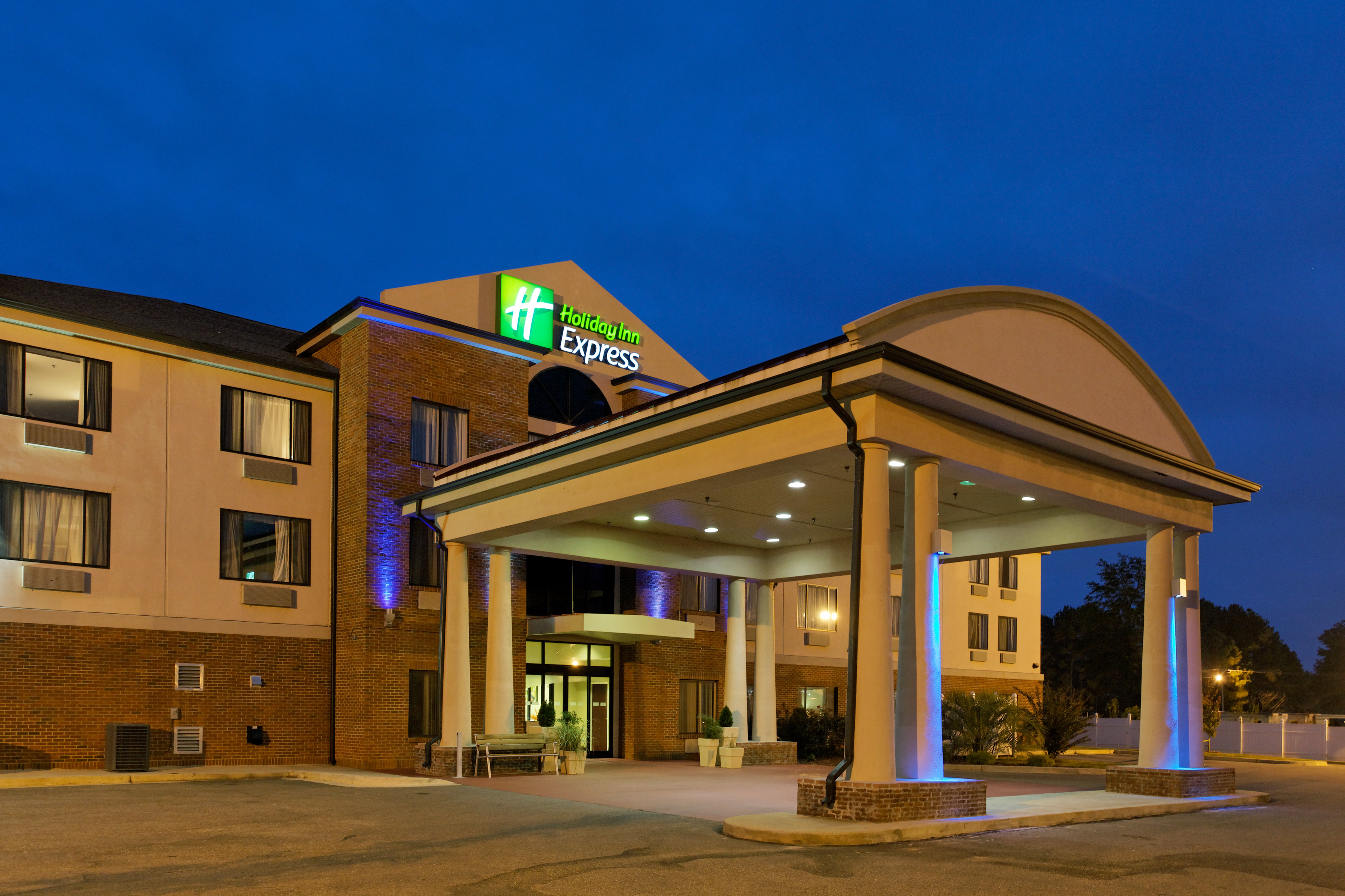 Holiday Inn Express & Suites Sylacauga