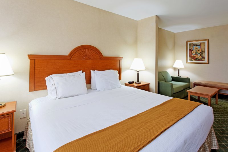 HOLIDAY INN EXP STES SYLACAUGA