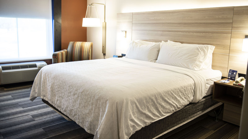 HOLIDAY INN EXP STES SEDALIA