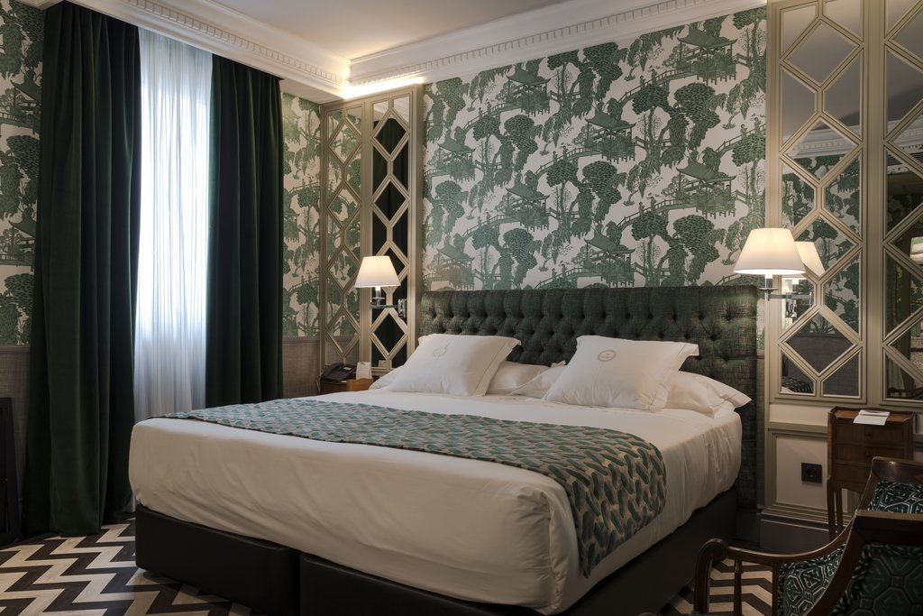 Guest photo