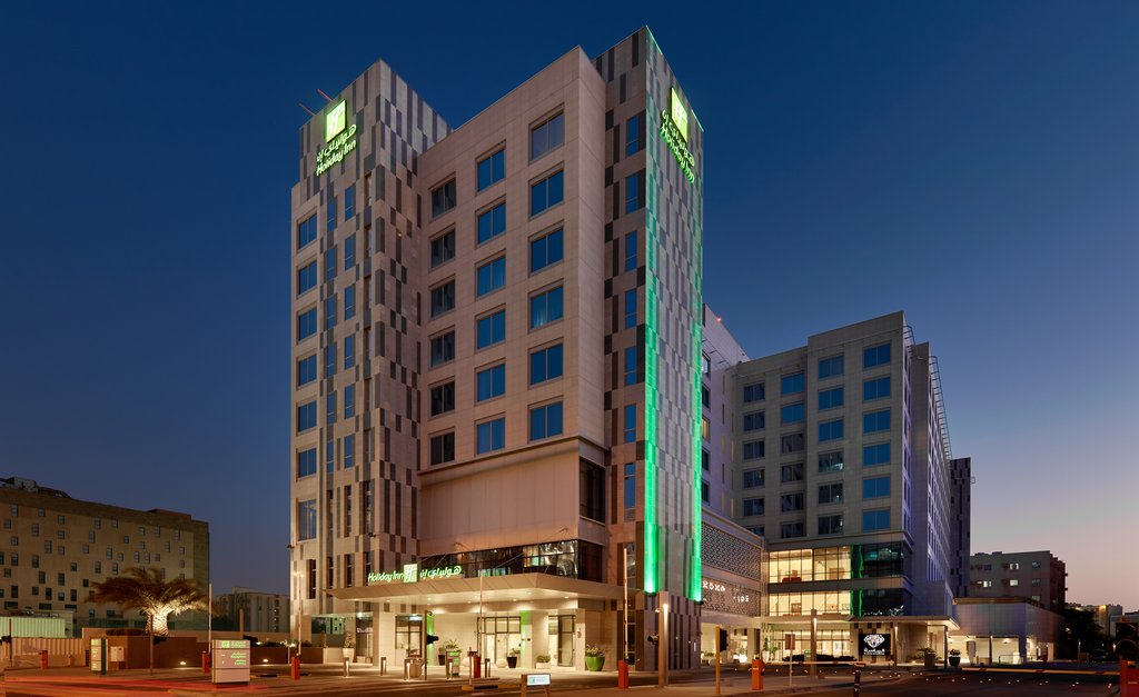 Holiday Inn Doha is minutes away from local attractions