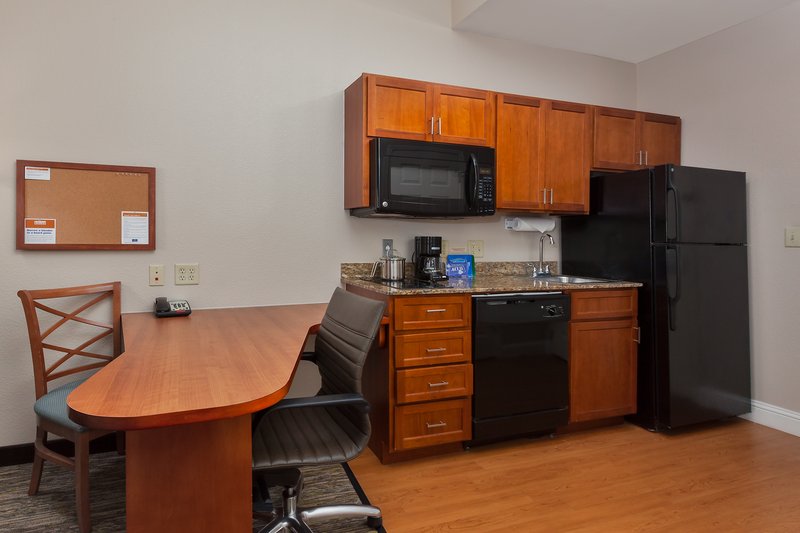 STUDIO SUITE 2 QUEEN NONSMOKING