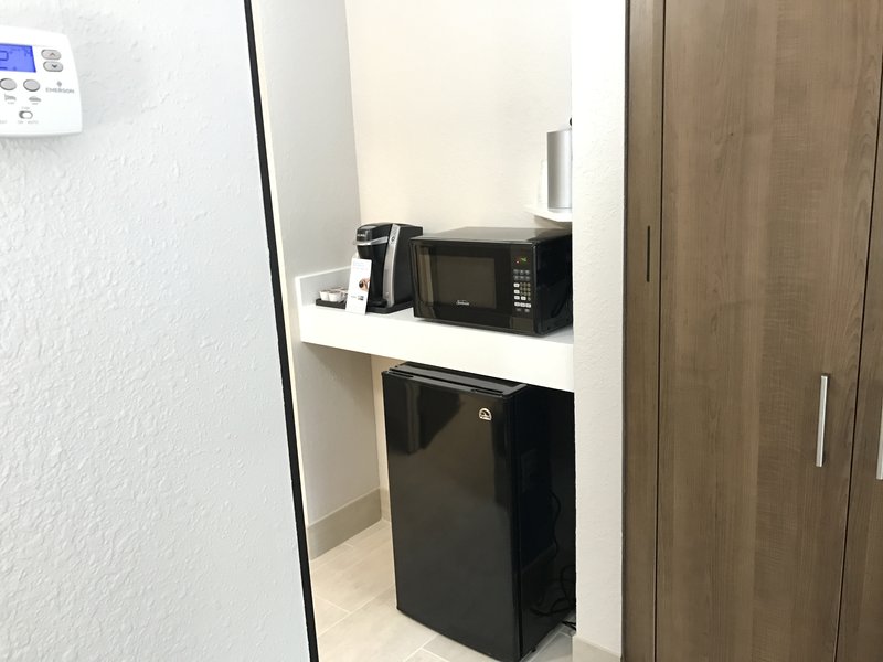 Holiday Inn Express Naples South – Alligator Alley