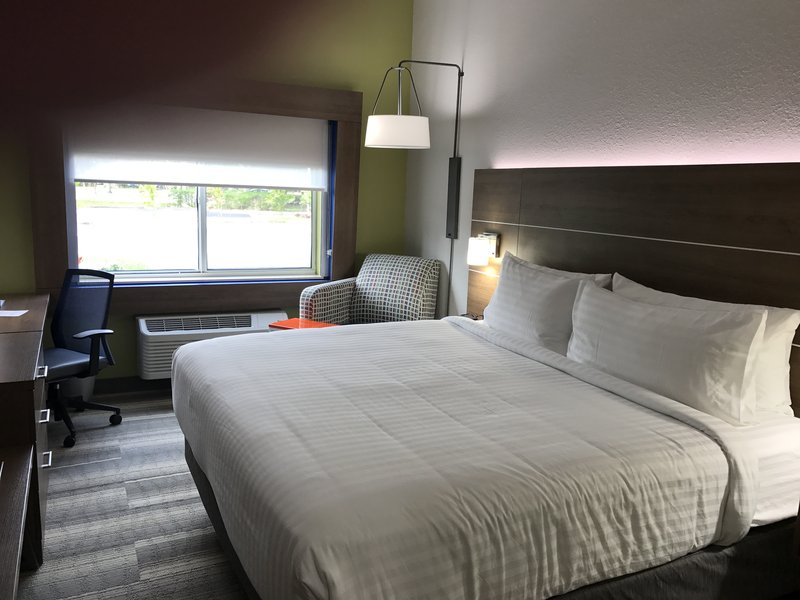 Holiday Inn Express Naples South – Alligator Alley