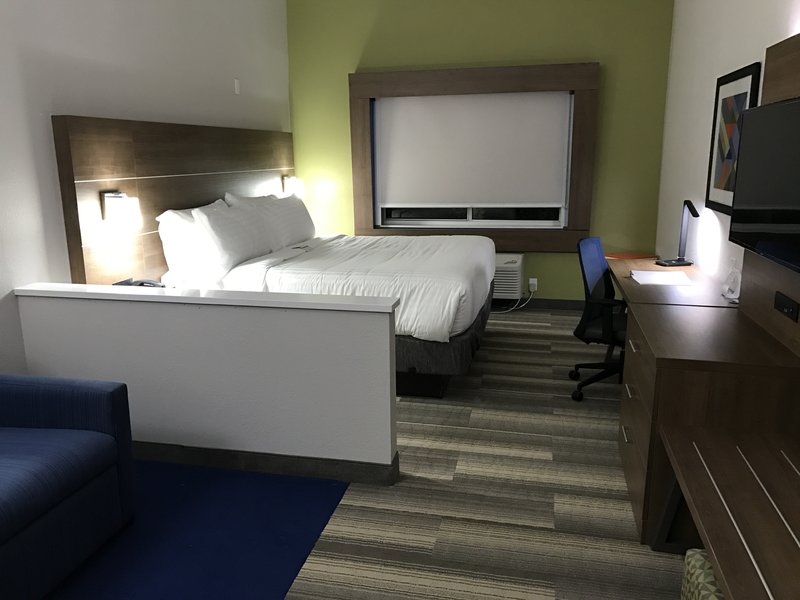 Holiday Inn Express Naples South – Alligator Alley