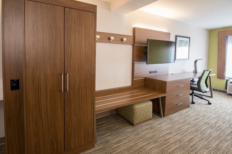 HOLIDAY INN-EXP STONE MOUNTAIN
