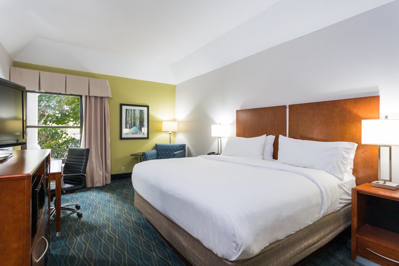 Holiday Inn Express Wilmington University Center