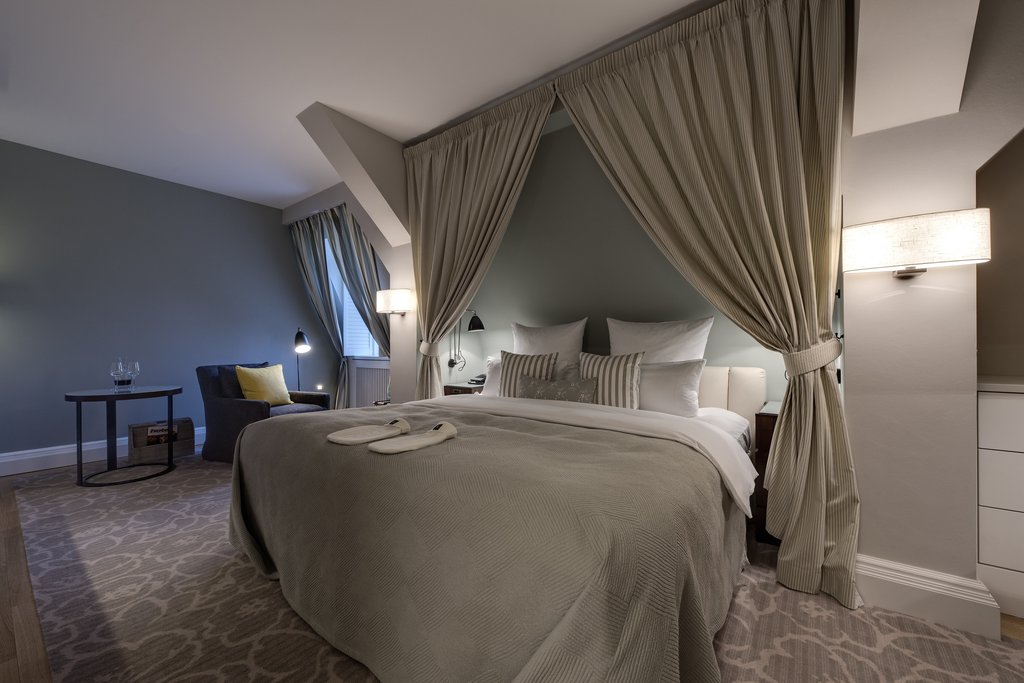 Guest photo